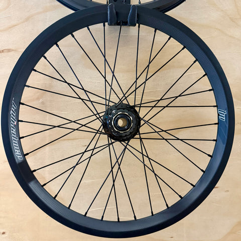 Pro 36h Dangergirl Carbon Wheelset