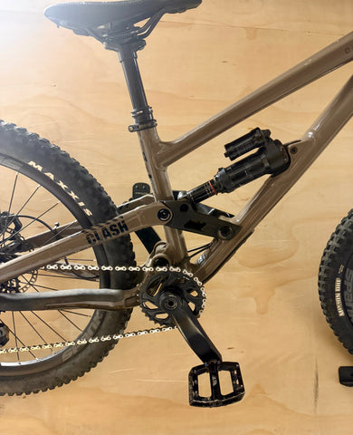 2024 COMMENCAL CLASH 24” Pre-Owned