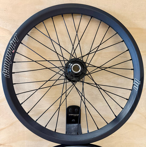 Pro 36h Dangergirl Carbon Wheelset