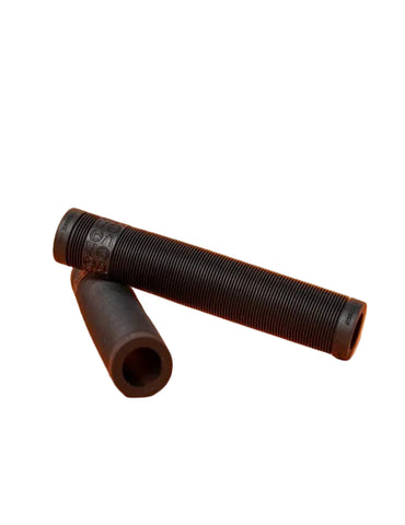 MacNeil X Defgrip grip
